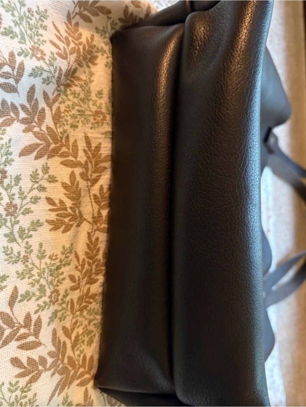 Portland Leather Black Tote with Exterior Pocket, interior pocket and key loop - Picture 4 of 4